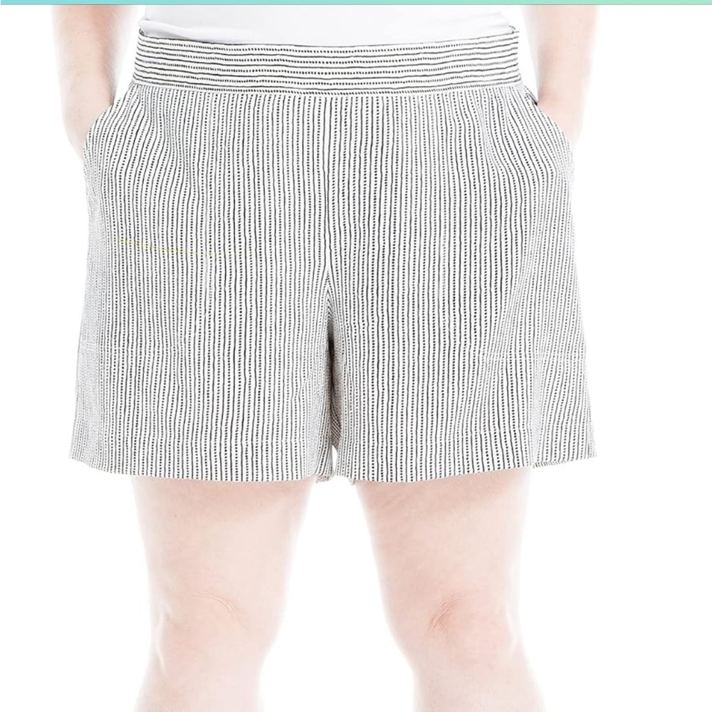 Max Studio Women's Plus Size Crepe Shorts with Pockets SZ XXL